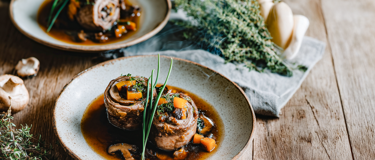 Feine Kalbfleischröllchen mit Kürbis-Pilzragout