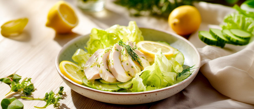 Zitronenhuhn auf Kopfsalat mit Kräuterdressing