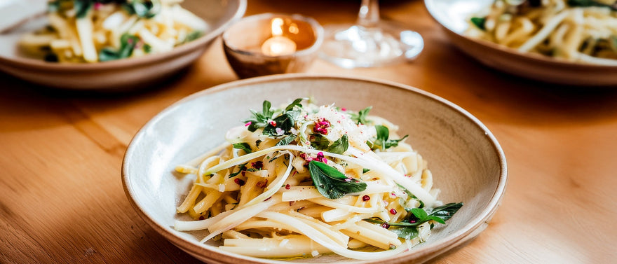 Maccaroni mit Spargel und Frühlingskräutern
