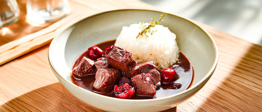 Rehragout mit Kirschsoße