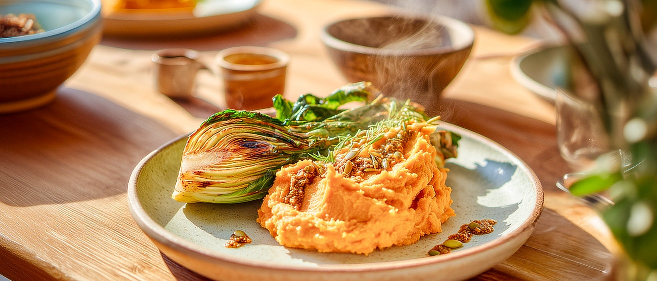 Süßkartoffelpüree mit Kürbiskernen und gebratenem Chicorée