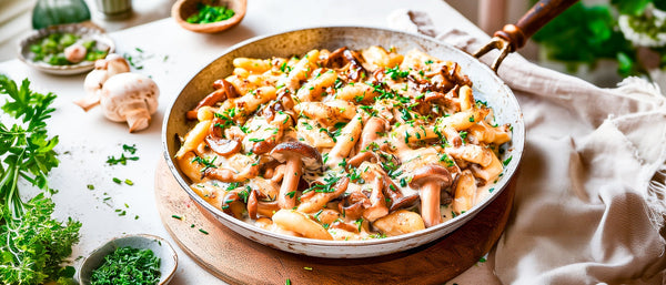 Schupfnudel-Pilzpfanne mit Sauerrahm