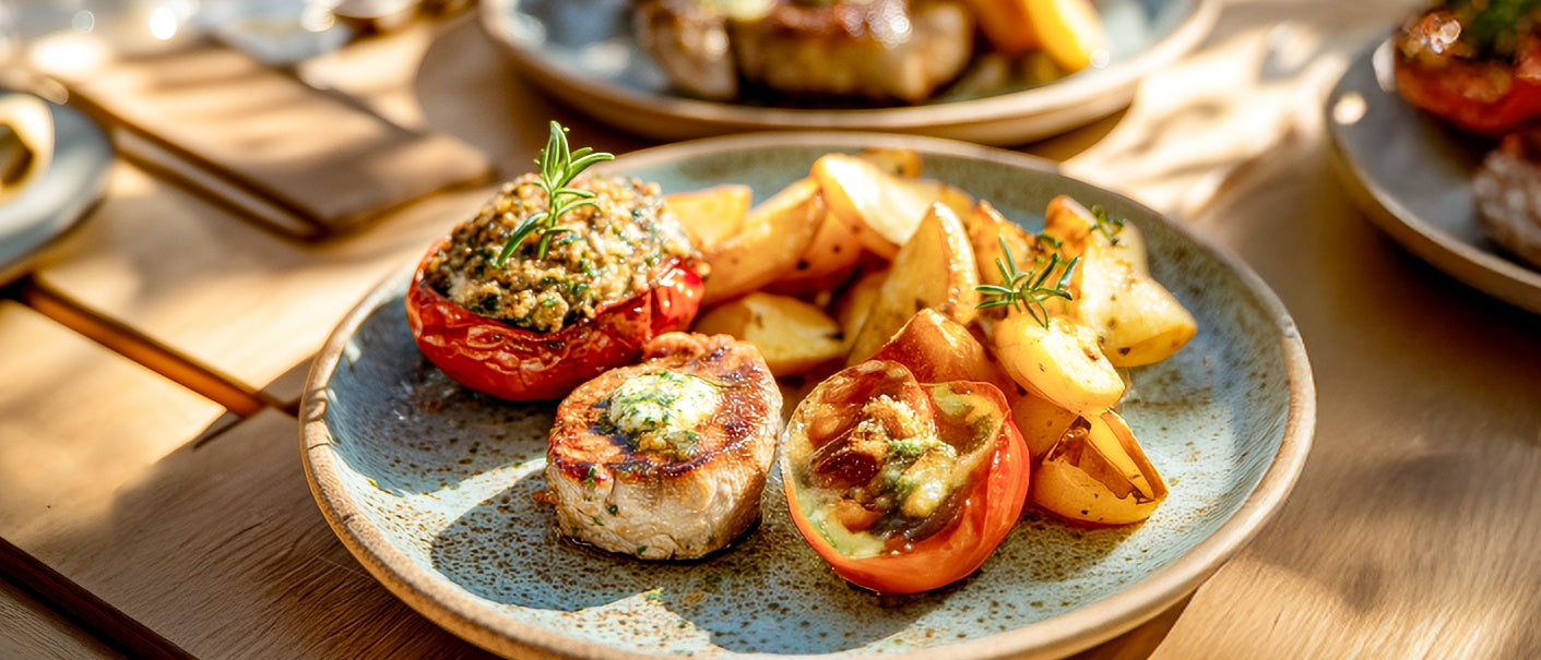 Provenzalische Tomaten mit Schweinemedaillons und Kartoffelschiffchen