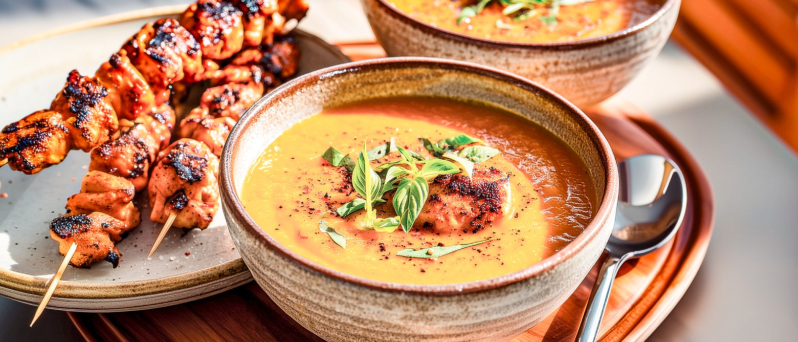 Karotten-Mangosuppe mit Pfefferhühnchen