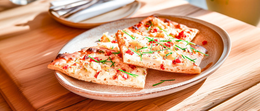 Bayerischer Flammkuchen mit Obazda
