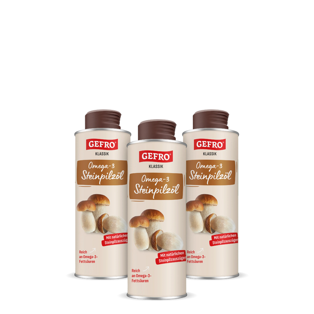 Drei Dosen GEFRO Klassik Omega-3 Steinpilzöl mit braunem Verschluss, freigestellt vor schwarzem Hintergrund