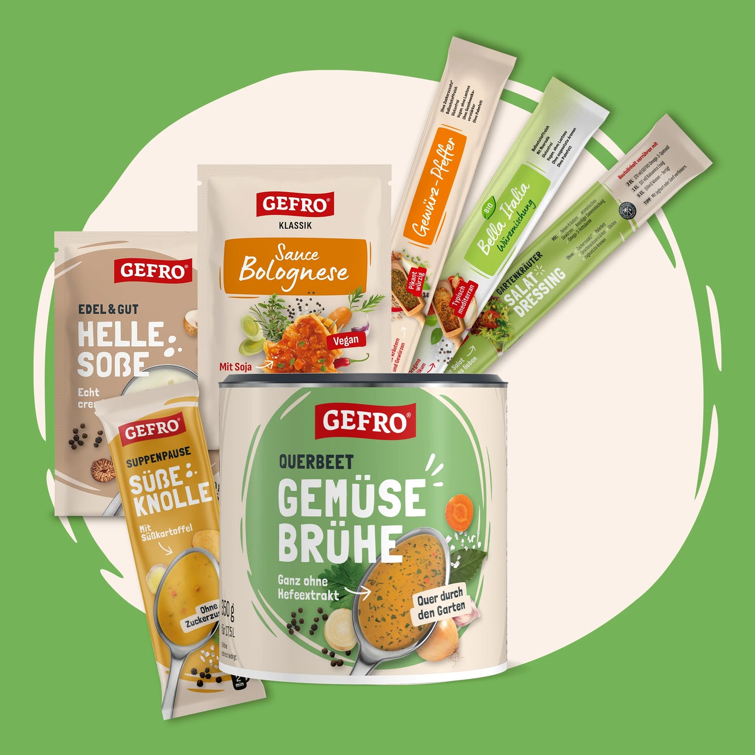 Verschiedene GEFRO Produkte wie Gemüsebrühe, helle Soße, Bolognese und Dressing auf grünem Hintergrund arrangiert.