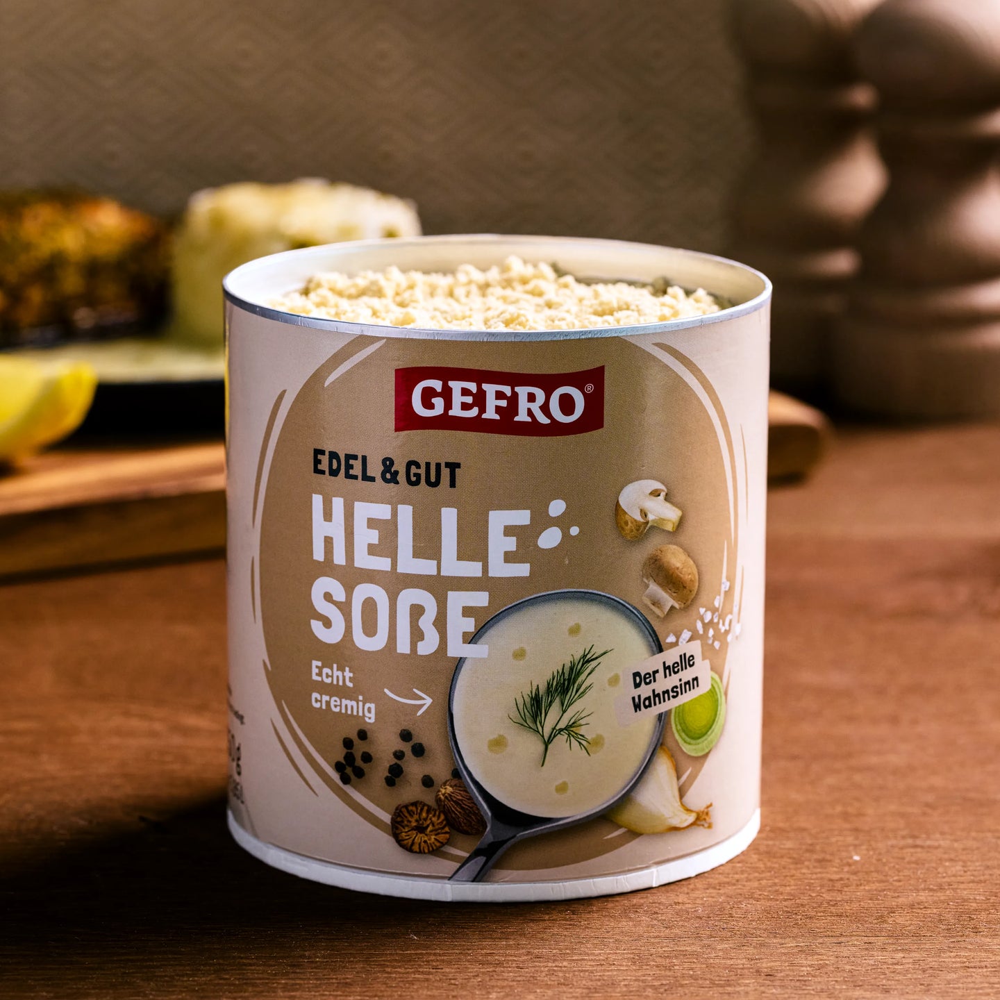 Dose GEFRO Helle Soße auf Holztisch, cremige helle Soße zum Kochen und Verfeinern von Gerichten