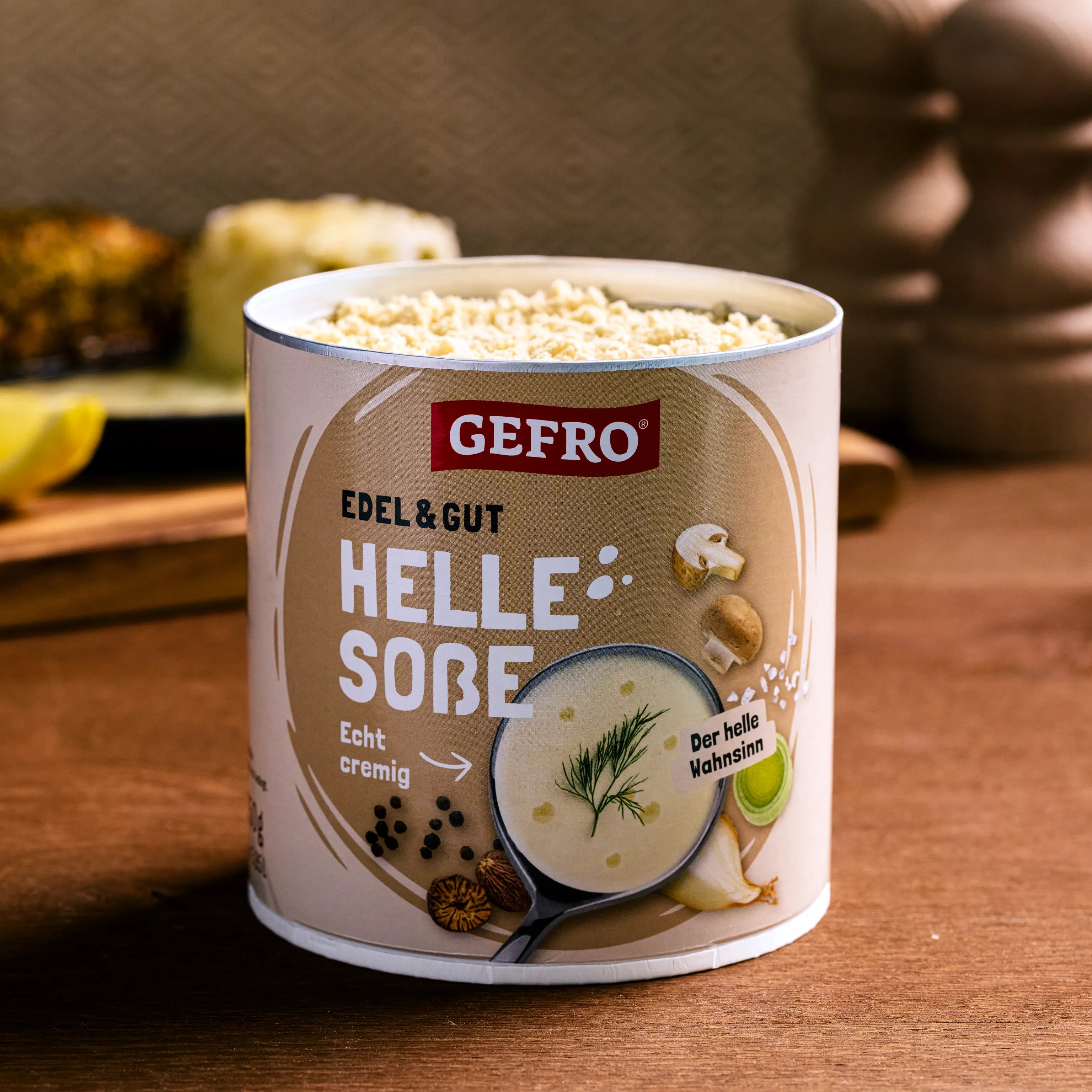 Dose GEFRO Helle Soße auf Holztisch, cremige helle Soße zum Kochen und Verfeinern von Gerichten