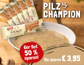 Cremige Suppe mit Pilzen in weißer Schale auf rustikalem Holztisch. Werbetext kündigt 50 % Rabatt auf ausgewählte Suppen an.