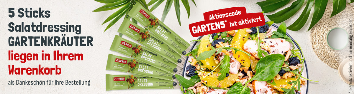 5 Sticks Salat-Dressing Gartenkräuter neben einem leckeren Salat. Text dazu: 5 Sticks Salat-Dressing Gartenkräuter liegen in Ihrem Warenkorb als Dankeschön für Ihre Bestellung. Actions-Code GARTEN5* ist aktiviert. *Bereits aktiviert und nur einmalig einlösbar. 