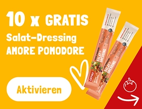 2 Sticks Amore Pomodore Dressing auf gelb, rotem Hintergrund mit dem Satz: 10 x Gratis Salat Dressing Amore Pomodore . Jetzt aktivieren