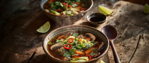 Sauer-scharfe Gemüsesuppe