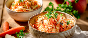 Karotten-Weißkohlsalat mit Sonnenblumenkernen