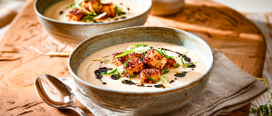 Lauchcremesuppe mit Pfeffer-Tofu-Cro&ucirc;tons