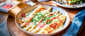 Spargel mit gratinierten Schinkenpfannkuchen