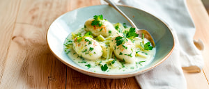 Kasnocken auf Lauchgem&uuml;se