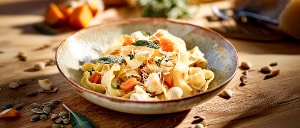 Bandnudeln mit Salbei, K&uuml;rbis und Maronen