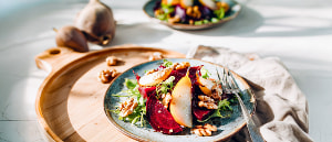 Rote-Beete-Salat mit karamellisierten Birnen