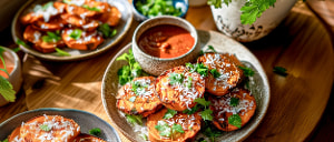 S&uuml;&szlig;kartoffeln aus dem Ofen mit Kokos-Tomatenso&szlig;e