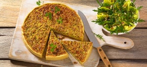 Quiche Lorraine mit Rucola-Salat