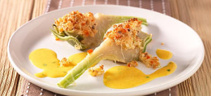 Artischocken auf Safransoße