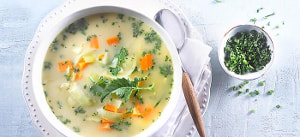 Kohlrabi-Kräutersuppe