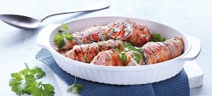 Schweinefleischrouladen mit Paprika gefüllt auf Senfsoße