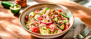 Sommerlicher Thunfisch-Meeresfr&uuml;chtesalat