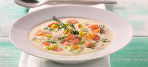 Cremesuppe mit Shrimps und Gemüse