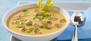 Curry-Reissuppe mit Hähnchenstreifen und Champignons