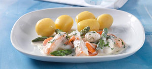 Fischragout mit Möhren und grünem Spargel