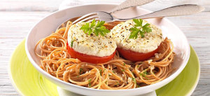 Grilltomate mit Ziegenkäse und Gewürz-Pfeffer