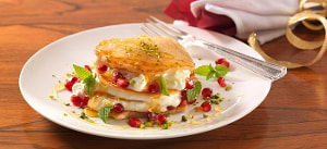 Honig-Topfen-Pfannkuchen mit Granatapfel