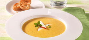 Karotten-Apfelsuppe mit Honig