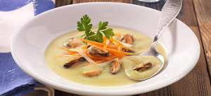 Kartoffel-Fenchelsuppe mit Muscheln