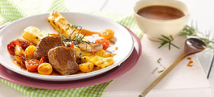 Lammsteak mit Tomaten-Oliven-Polenta