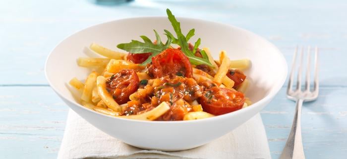 Maccaroni mit veganer Bolognese - Rezept | GEFRO