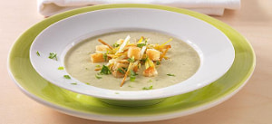 Maronencremesuppe mit Lauch-Croûtons