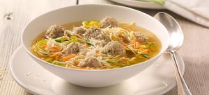 Nudelsuppe mit Kalbfleischklößchen