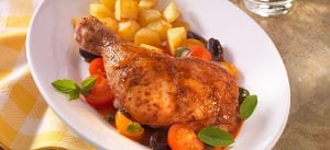 Ofenhähnchen mit Tomaten, Kapern und Oliven