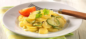 Oma Margret's Kartoffelsalat mit Curry