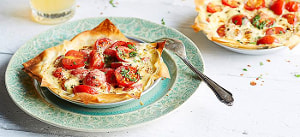 Ricotta-Parmesantörtchen mit Kirschtomaten