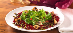 Rote-Beete-Carpaccio mit Feldsalat