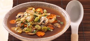 Sauer-scharfe Gemüsesuppe