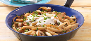 Schupfnudel-Pilzpfanne mit Sauerrahm