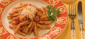 Nudeln mit scharfer Tomaten-Schinken-Soße