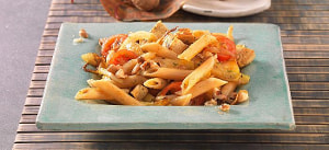 Nudelsalat mit Hähnchen, Fenchel und Tomaten